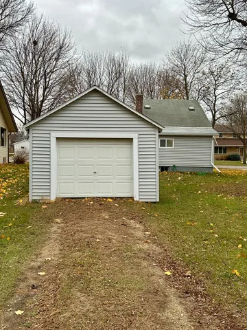$900 | 820 North Cedar Street, Luverne, MN 56156