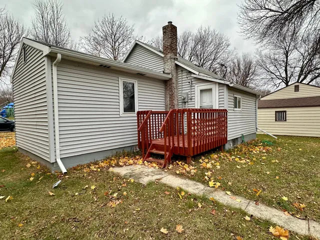 $900 | 820 North Cedar Street, Luverne, MN 56156