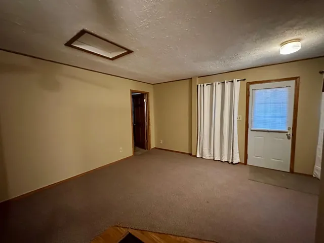 $900 | 820 North Cedar Street, Luverne, MN 56156