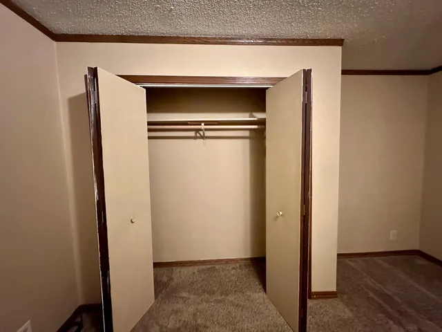 $900 | 820 North Cedar Street, Luverne, MN 56156