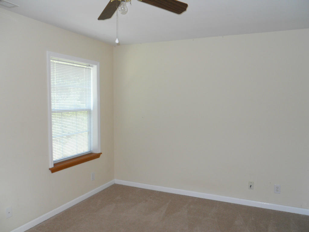 537 Sprinkle Road Fincastle, VA 24090 - Photo 17 of 23 Bedroom 2