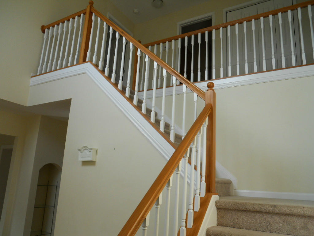 537 Sprinkle Road Fincastle, VA 24090 - Photo 3 of 23 Stairwell