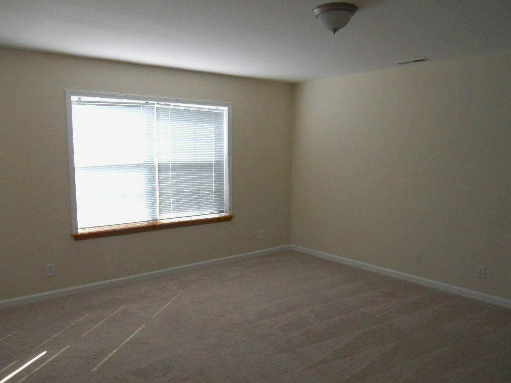 537 Sprinkle Road Fincastle, VA 24090 - Photo 10 of 23 Master Bedroom