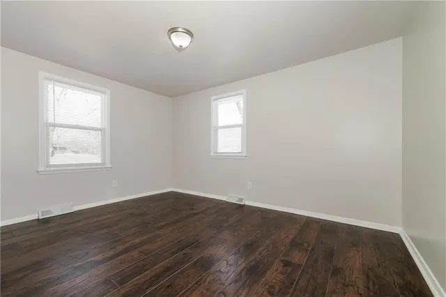 $2,245 | 11515 North Charlotte Street, Kansas City, MO 64155