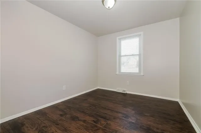 $2,245 | 11515 North Charlotte Street, Kansas City, MO 64155