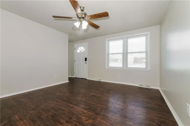 $2,245 | 11515 North Charlotte Street, Kansas City, MO 64155