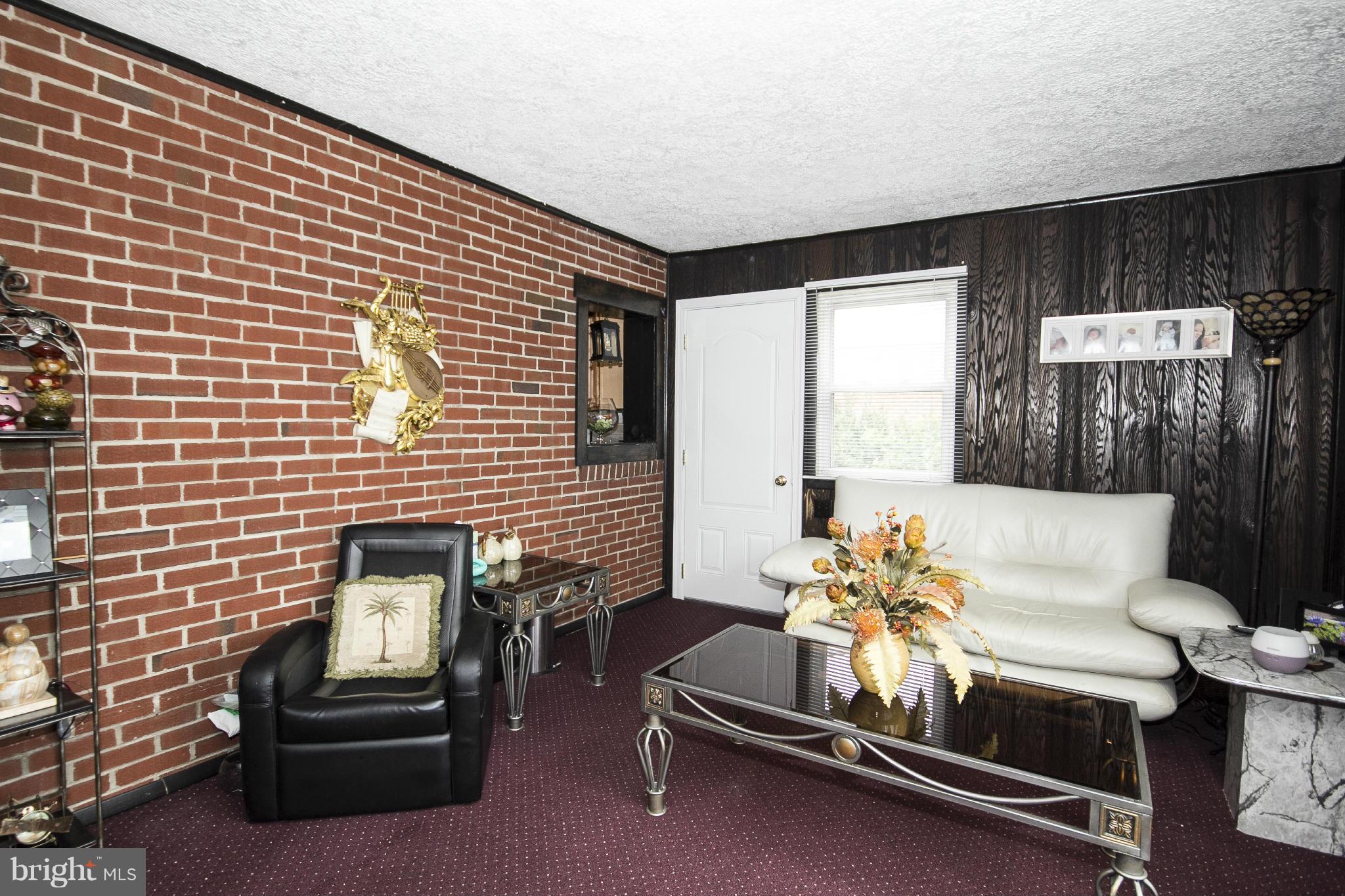 8207 Sagramore Road Baltimore, MD 21237 - Photo 11 of 23 Family Room