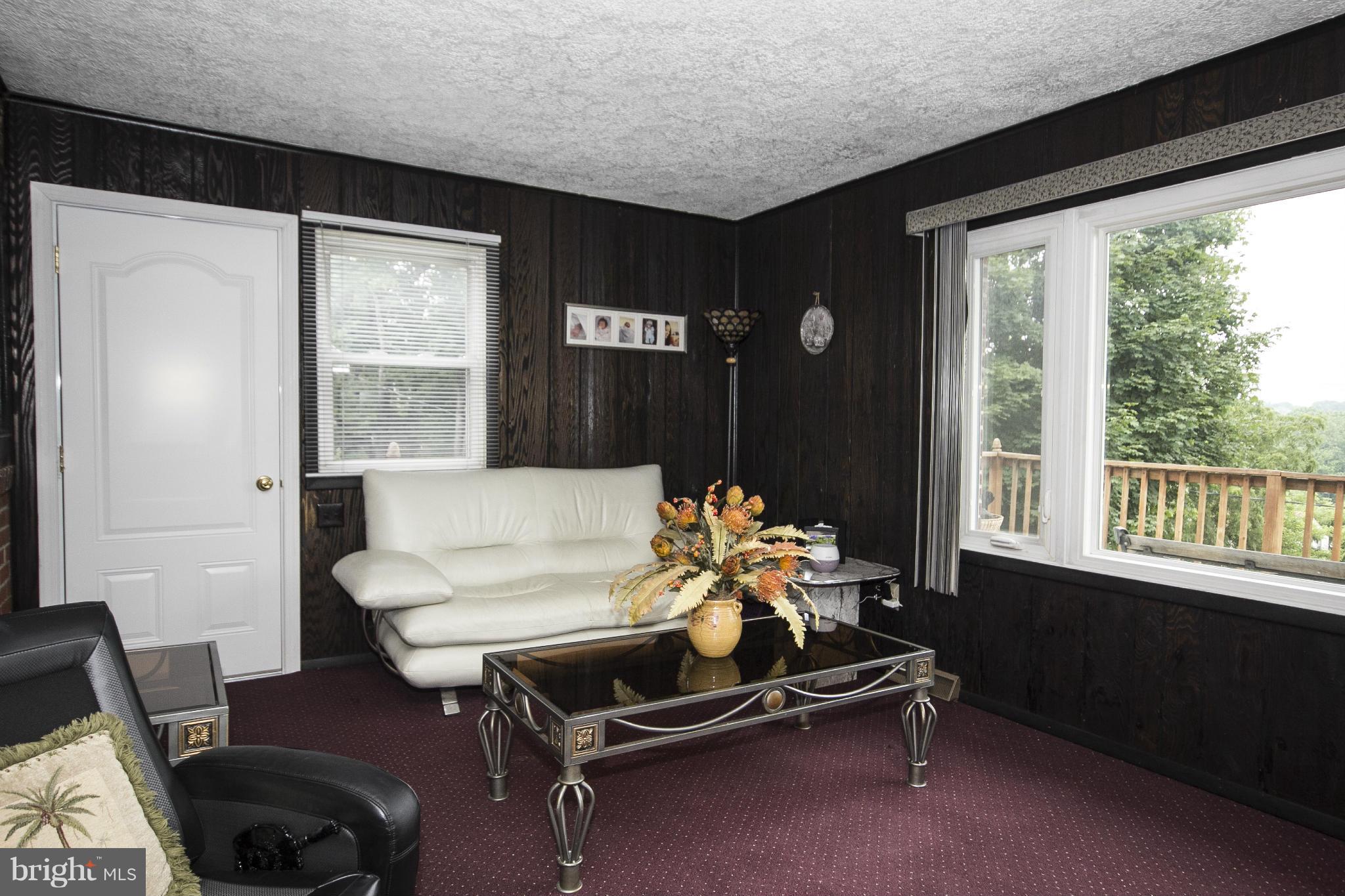8207 Sagramore Road Baltimore, MD 21237 - Photo 10 of 23 Family Room