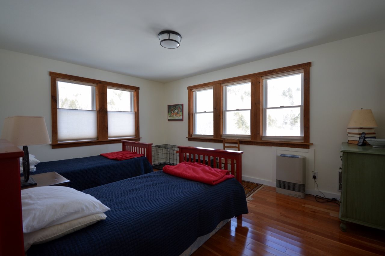 293 Newton Road Reading, VT 05062 - Photo 4 of 23