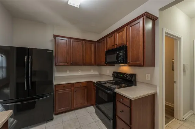 $2,300 | 204 Parc View Lane, Woodstock, GA 30188