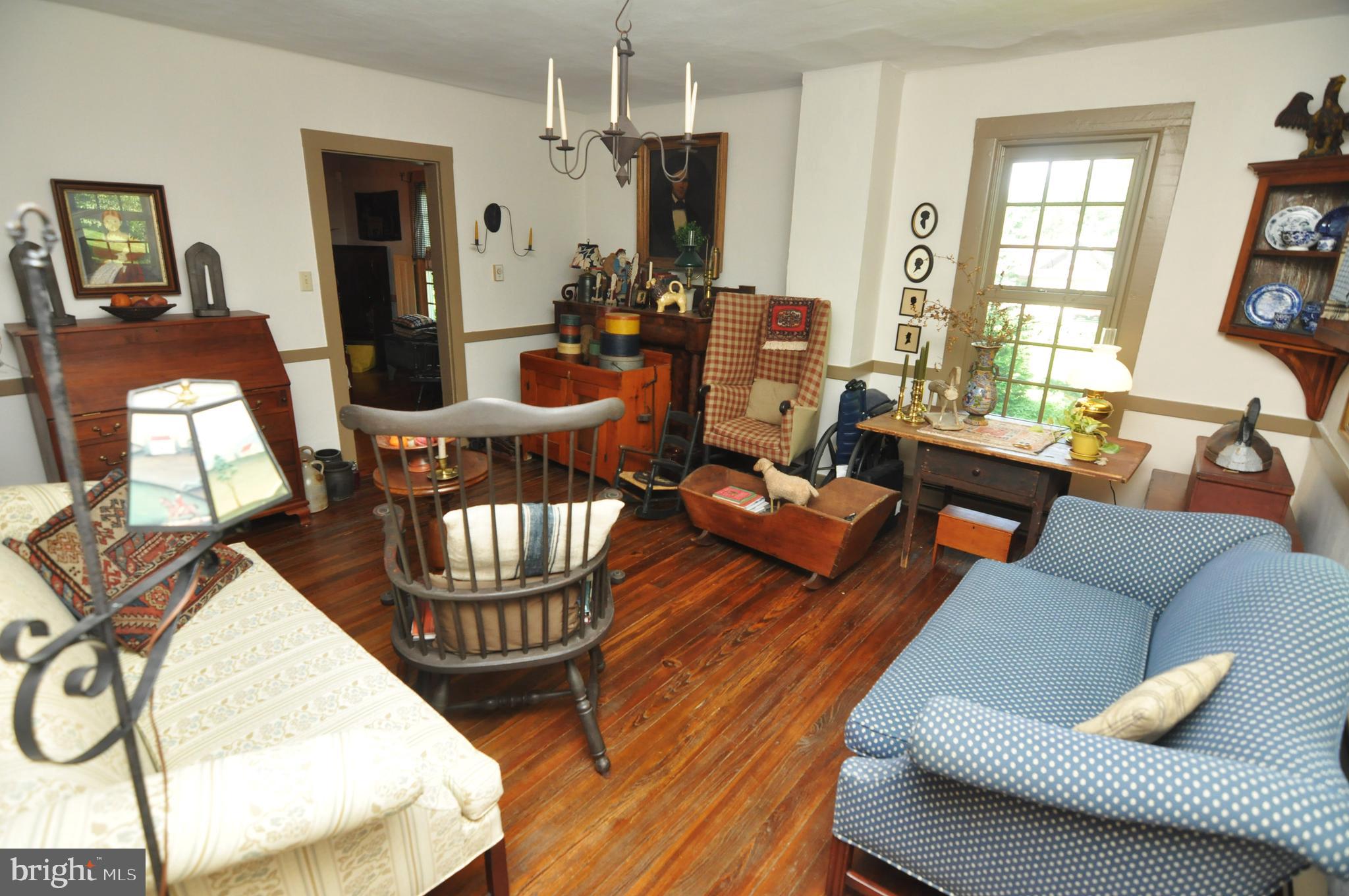 3591 Apple Pie Ridge Road Winchester, VA 22603 - Photo 30 of 44 Living room