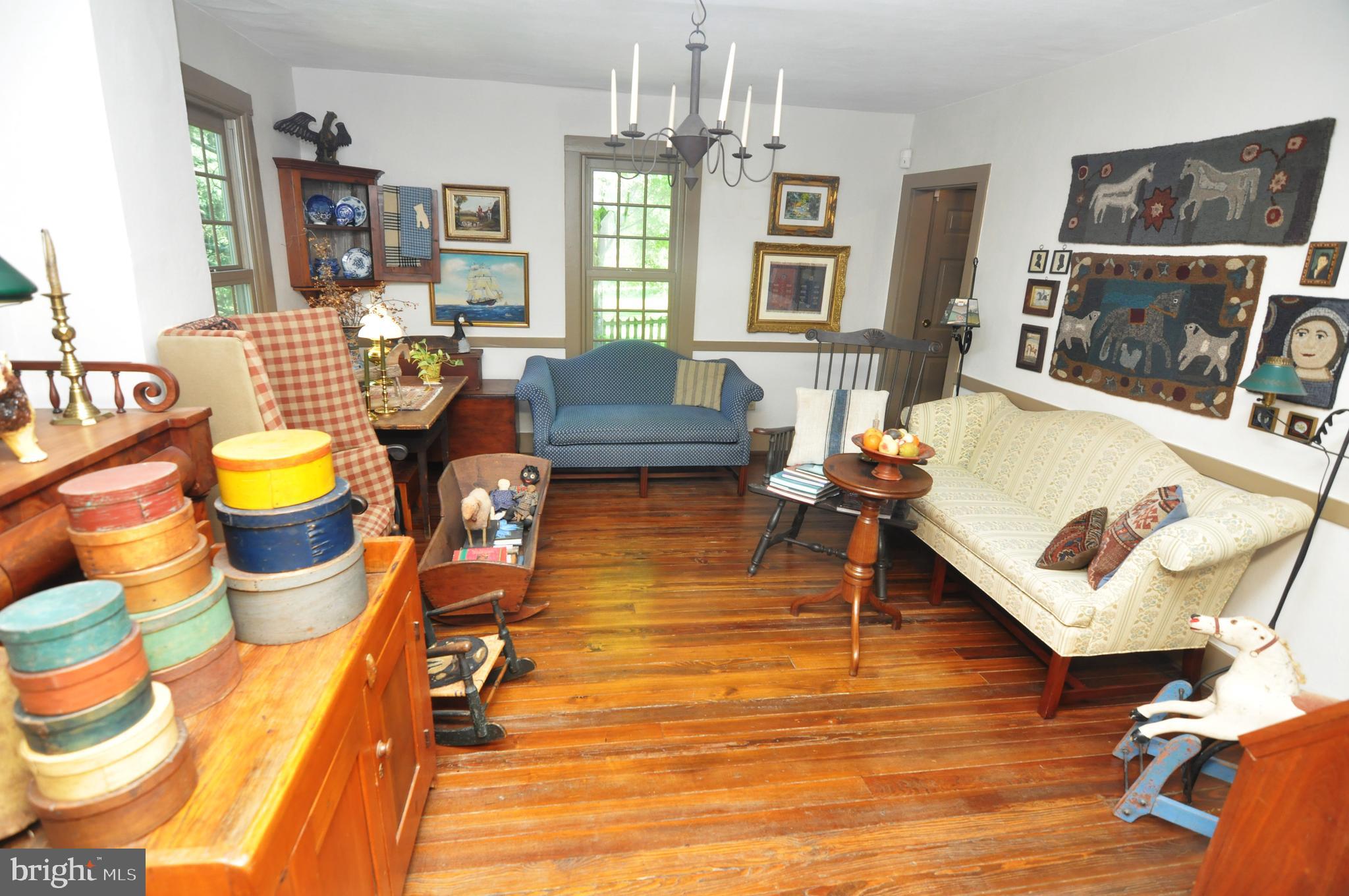 3591 Apple Pie Ridge Road Winchester, VA 22603 - Photo 31 of 44 Living room
