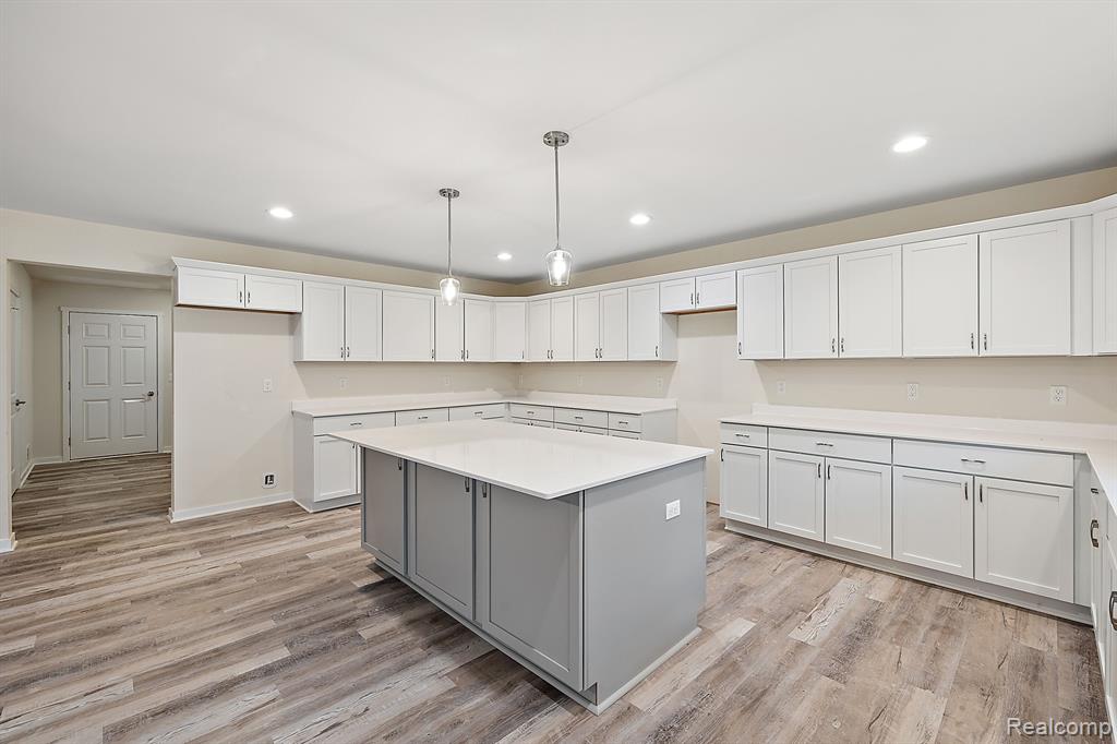2829 Walsh Drive Rochester Hills, MI 48309 - Photo 17 of 40