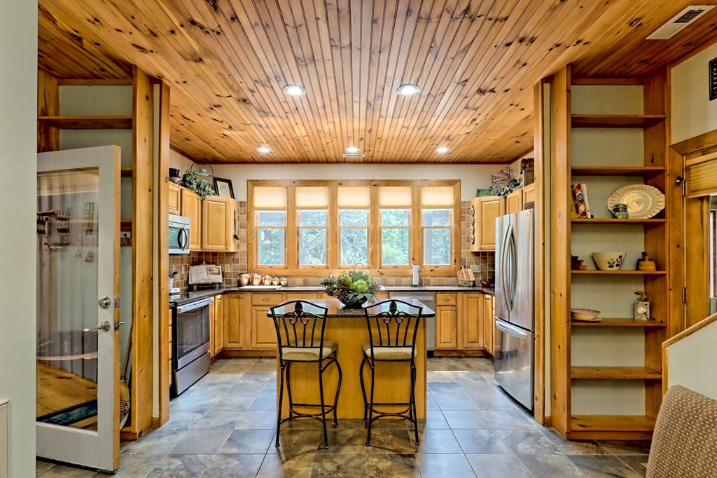 258 Low Gap Road Hayesville, NC 28904 - Photo 7 of 74 Gallery Image 7