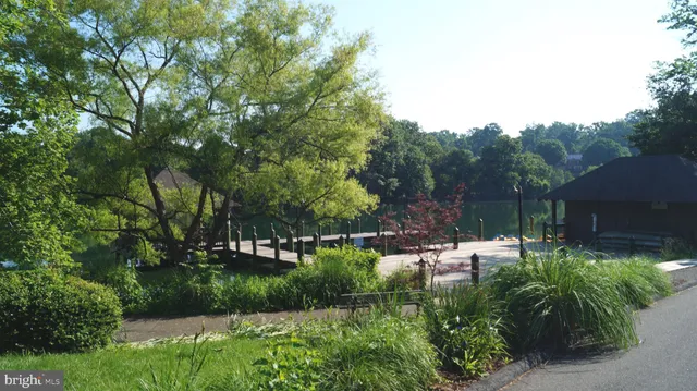 $2,700 | 10337 Royal Woods Court, Gaithersburg, MD 20886