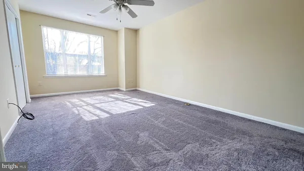 $2,300 | 10337 Royal Woods Court, Gaithersburg, MD 20886