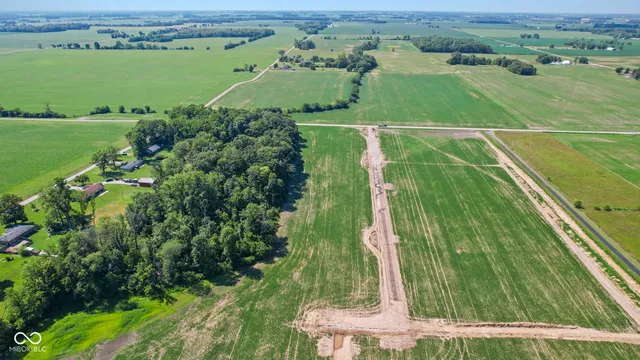 $350,000 | 1561 Highway 52, New Palestine, IN 46163