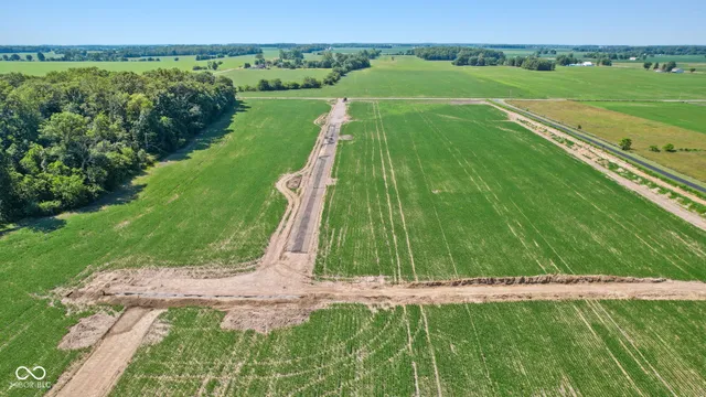 $350,000 | 1561 Highway 52, New Palestine, IN 46163