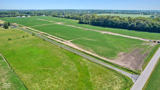 $350,000 | 1561 Highway 52, New Palestine, IN 46163