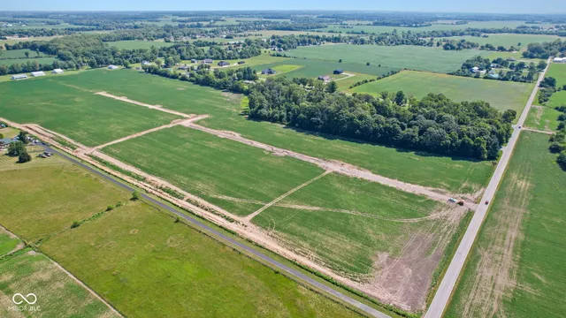 $350,000 | 1561 Highway 52, New Palestine, IN 46163