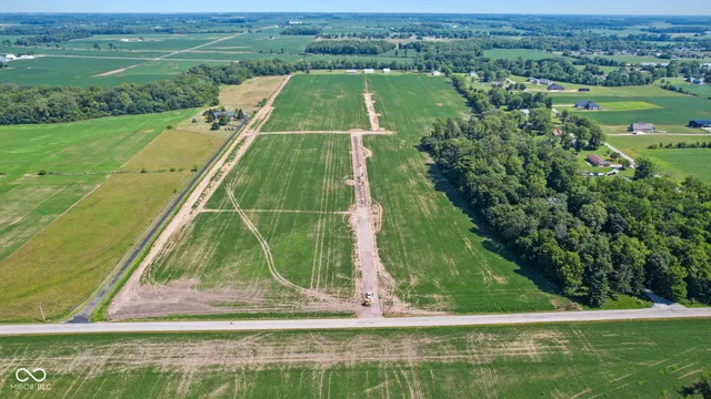 $350,000 | 1561 Highway 52, New Palestine, IN 46163