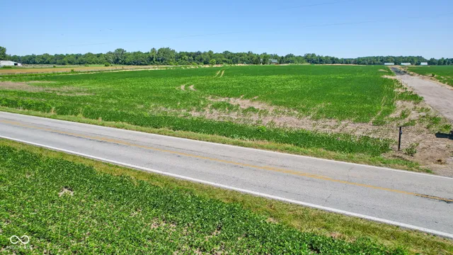 $350,000 | 1561 Highway 52, New Palestine, IN 46163