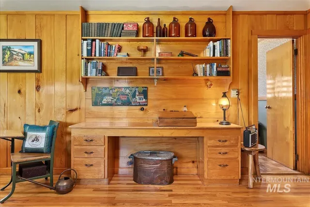 $695,000 | 798 High Valley Road, Cascade, ID 83611