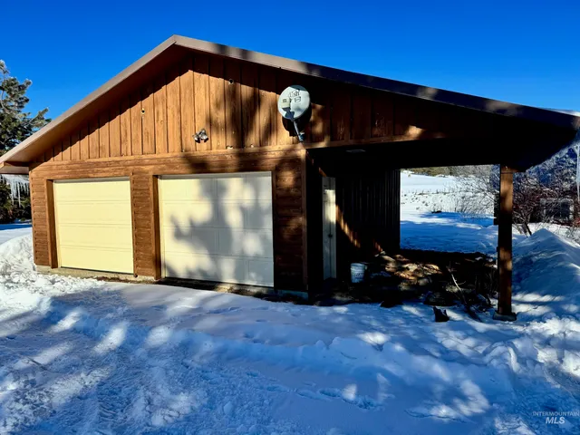 $695,000 | 798 High Valley Road, Cascade, ID 83611