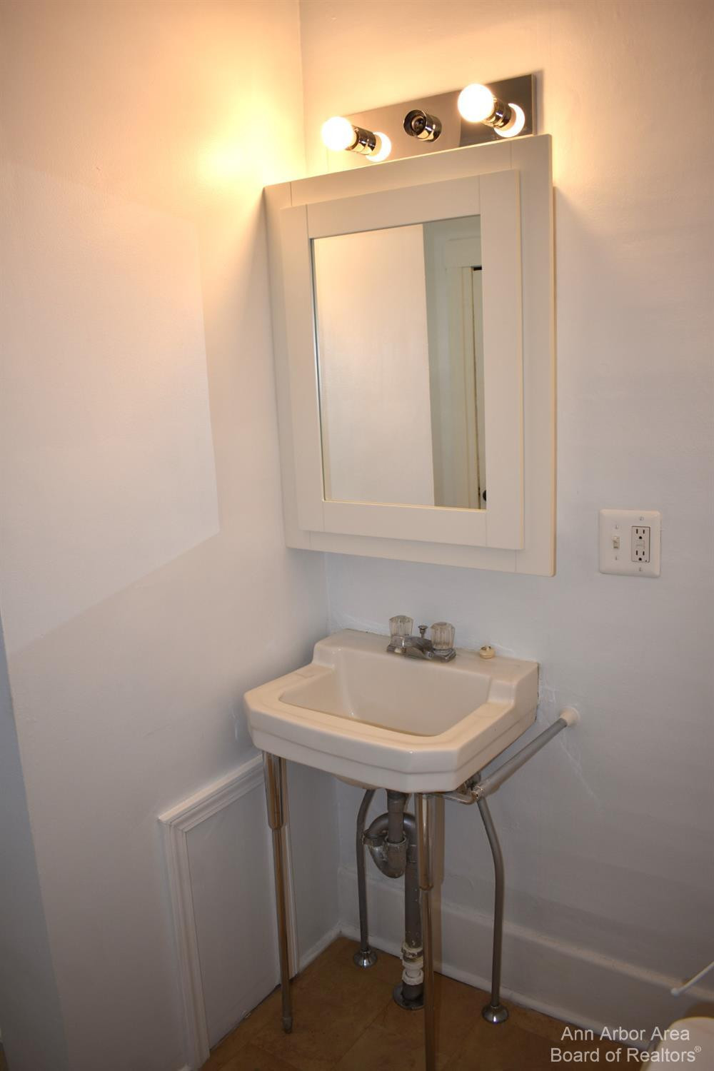 535 Allen Road Milan, MI 48160 - Photo 19 of 28 Photo 19