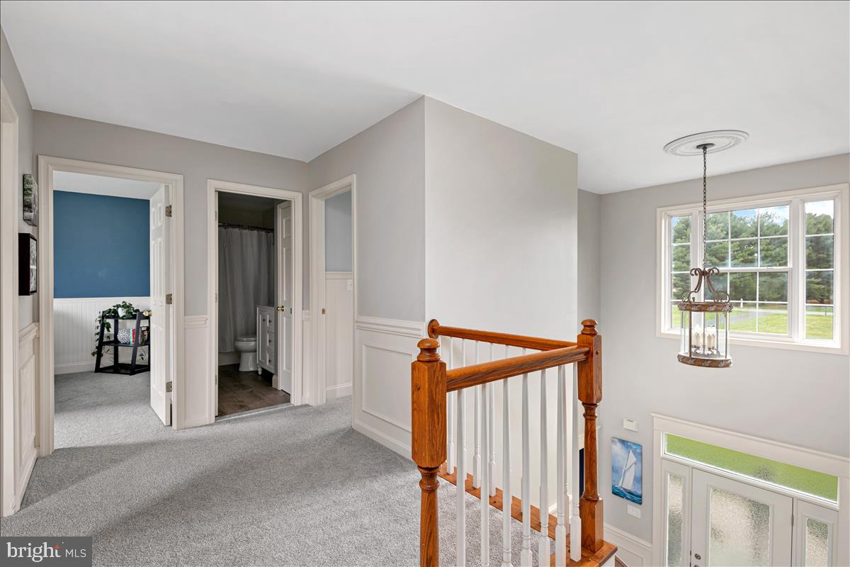 210 Shea Road Lothian, MD 20711 - Photo 18 of 41 2nd floor landing