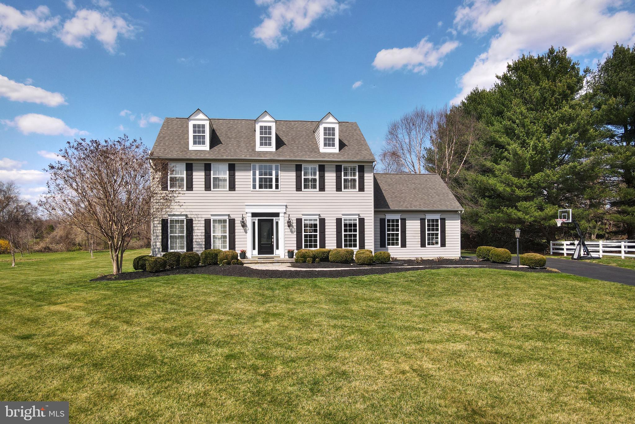 210 Shea Road Lothian, MD 20711 - Photo 2 of 41 Beautiful front yard