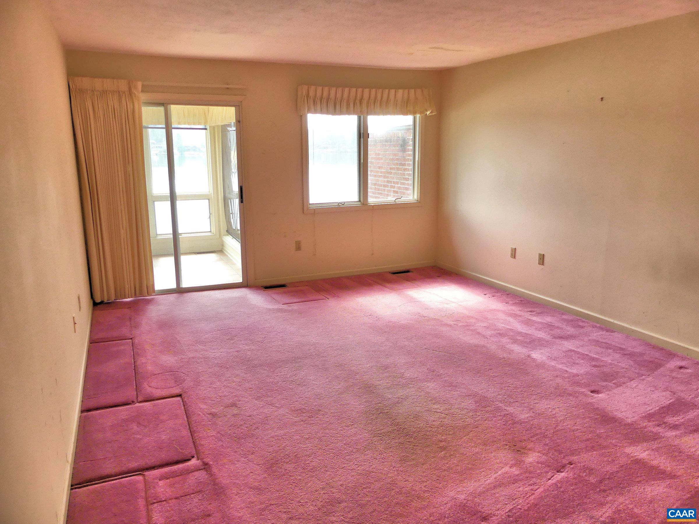2 Marina Point Palmyra, VA 22963 - Photo 14 of 32 an empty room with windows