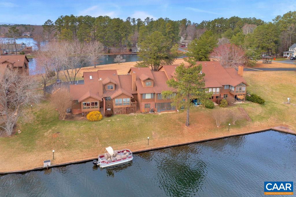 2 Marina Point Palmyra, VA 22963 - Photo 26 of 32 an aerial view of a house with a yard