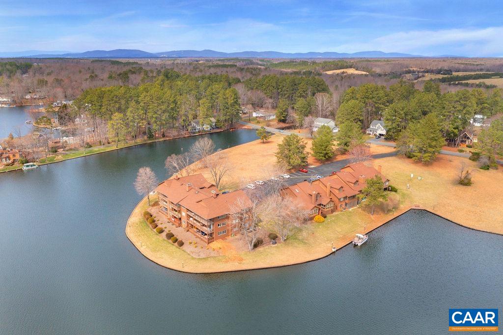 2 Marina Point Palmyra, VA 22963 - Photo 28 of 32 a view of a lake with a mountain