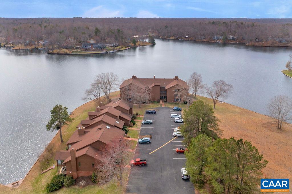 2 Marina Point Palmyra, VA 22963 - Photo 29 of 32 an aerial view of multiple house