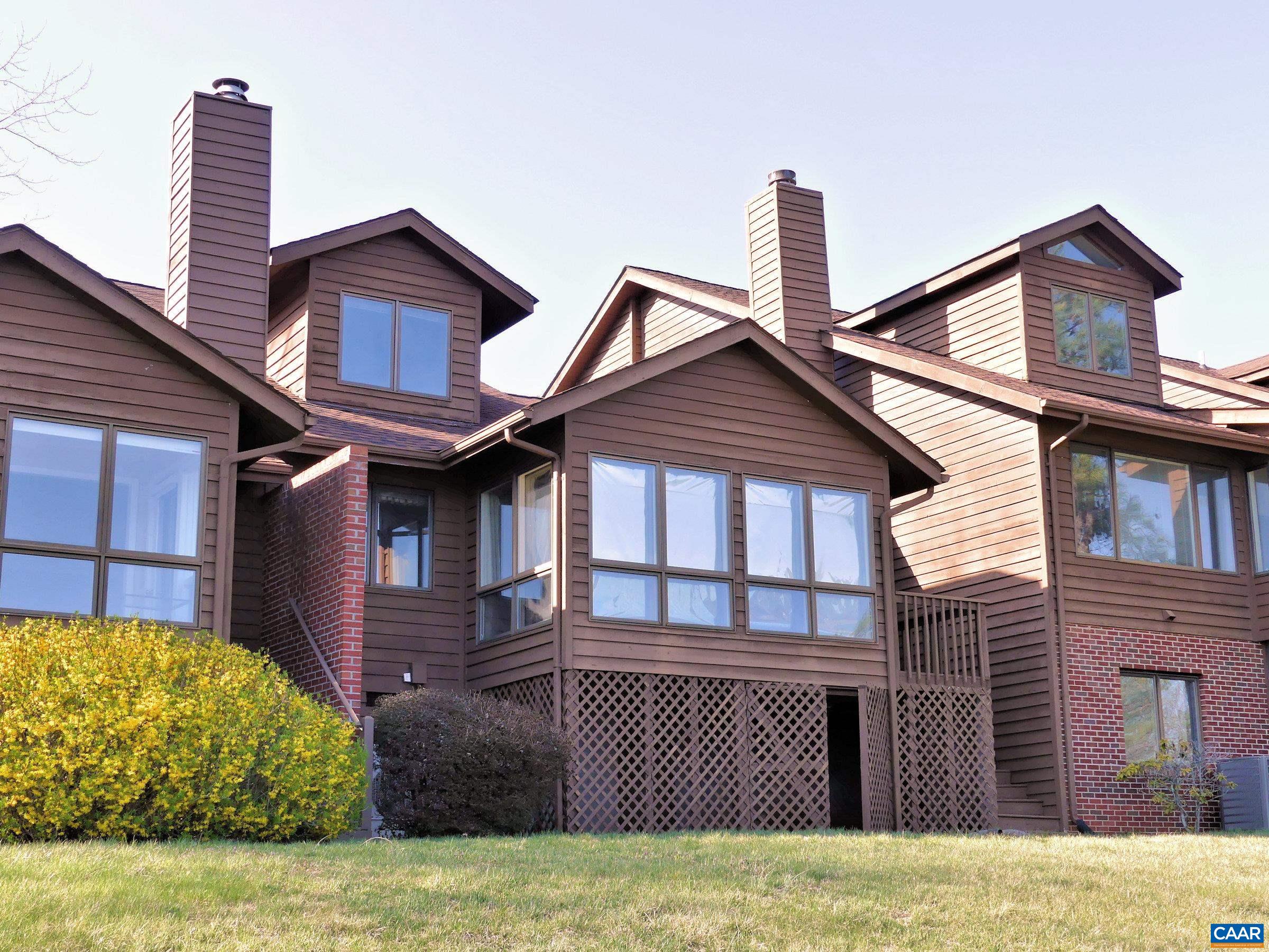 2 Marina Point Palmyra, VA 22963 - Photo 30 of 32 a house view with a outdoor space