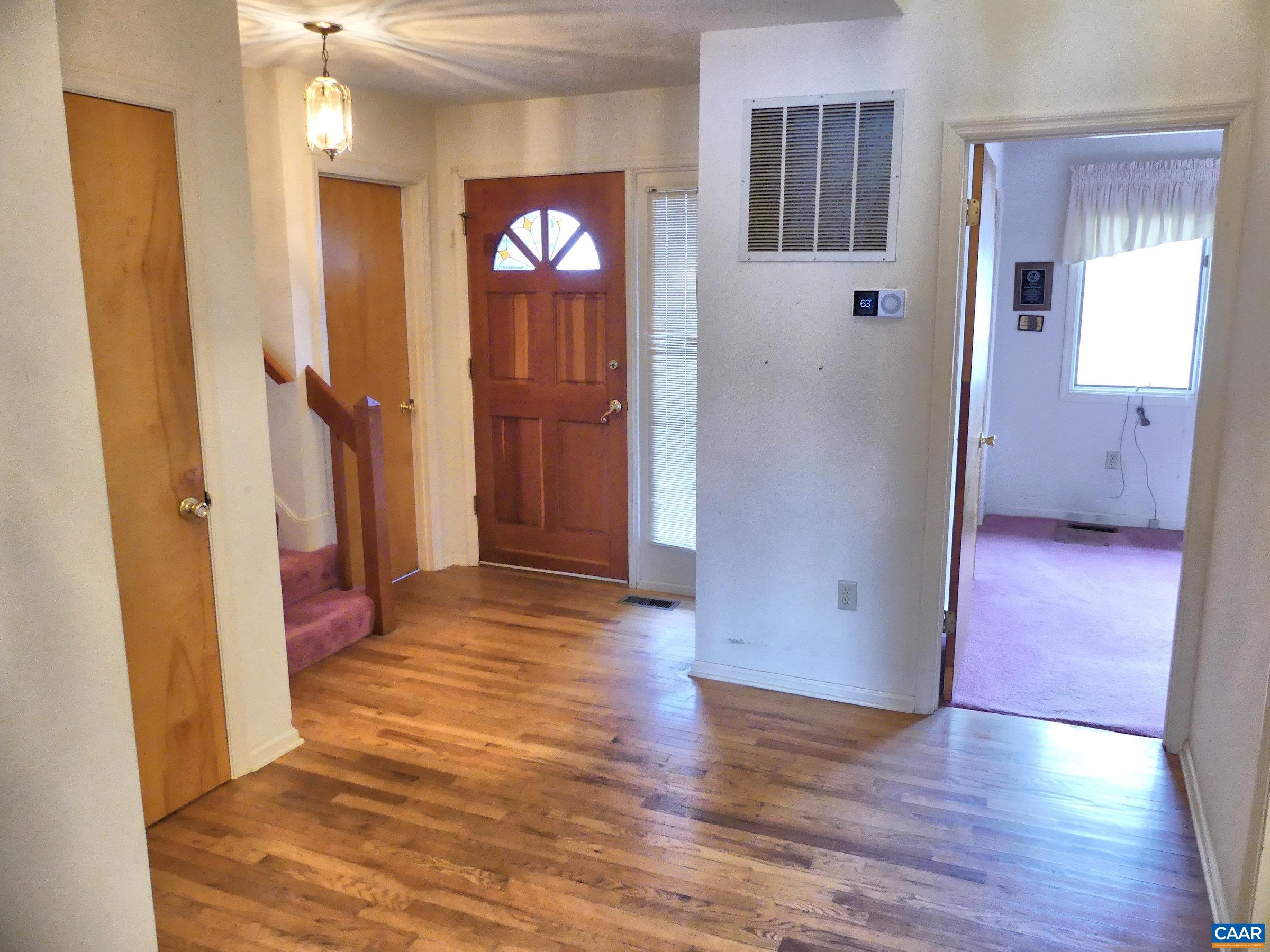 2 Marina Point Palmyra, VA 22963 - Photo 7 of 32 a view of entryway with wooden floor