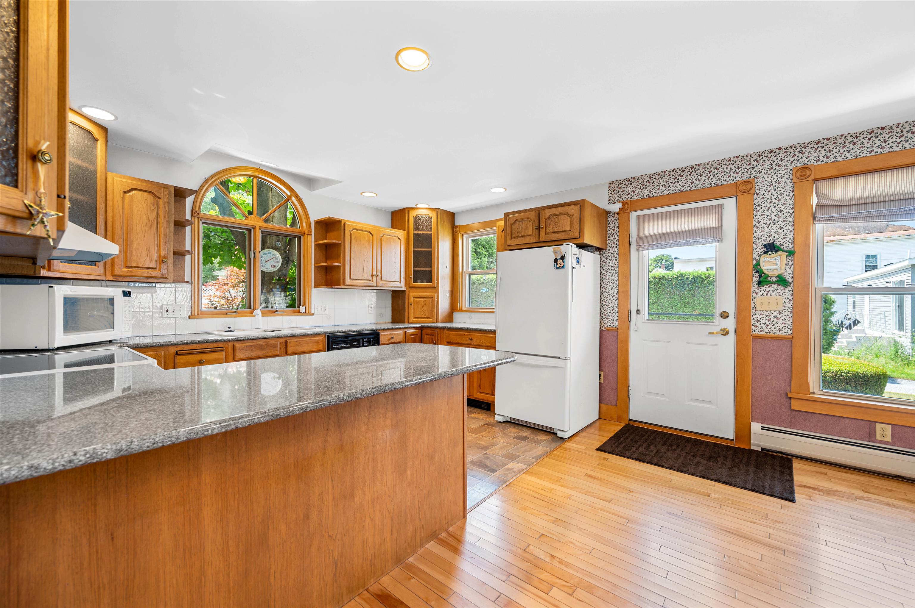 55 Maple Avenue Barre, VT 05641 - Photo 13 of 45