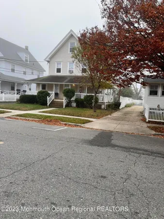 $1,800 | 205 11th Avenue, Unit 3, Belmar, NJ 07719