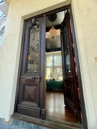 a view of an entryway