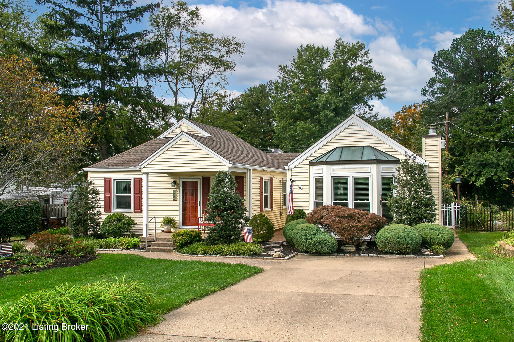 11909 Locust Road Louisville, KY 40243 - Photo 2 of 31 11909 Locust Rd-1