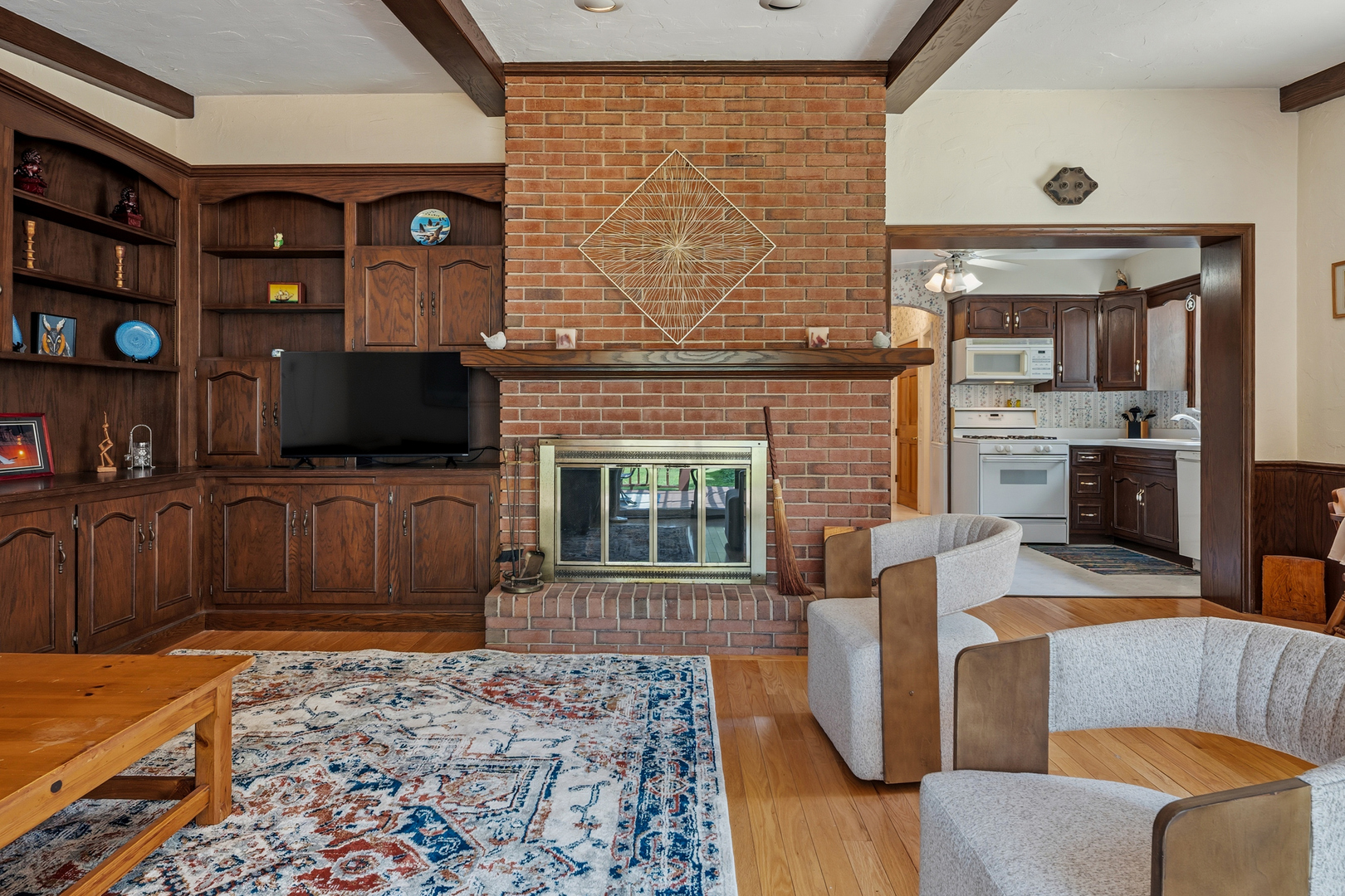 204 Parkview Road Riverside, IL 60546 - Photo 9 of 26