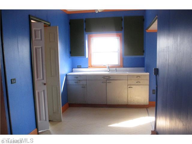 148 Houston Road Mocksville, NC 27028 - Photo 5 of 6 Kitchen.