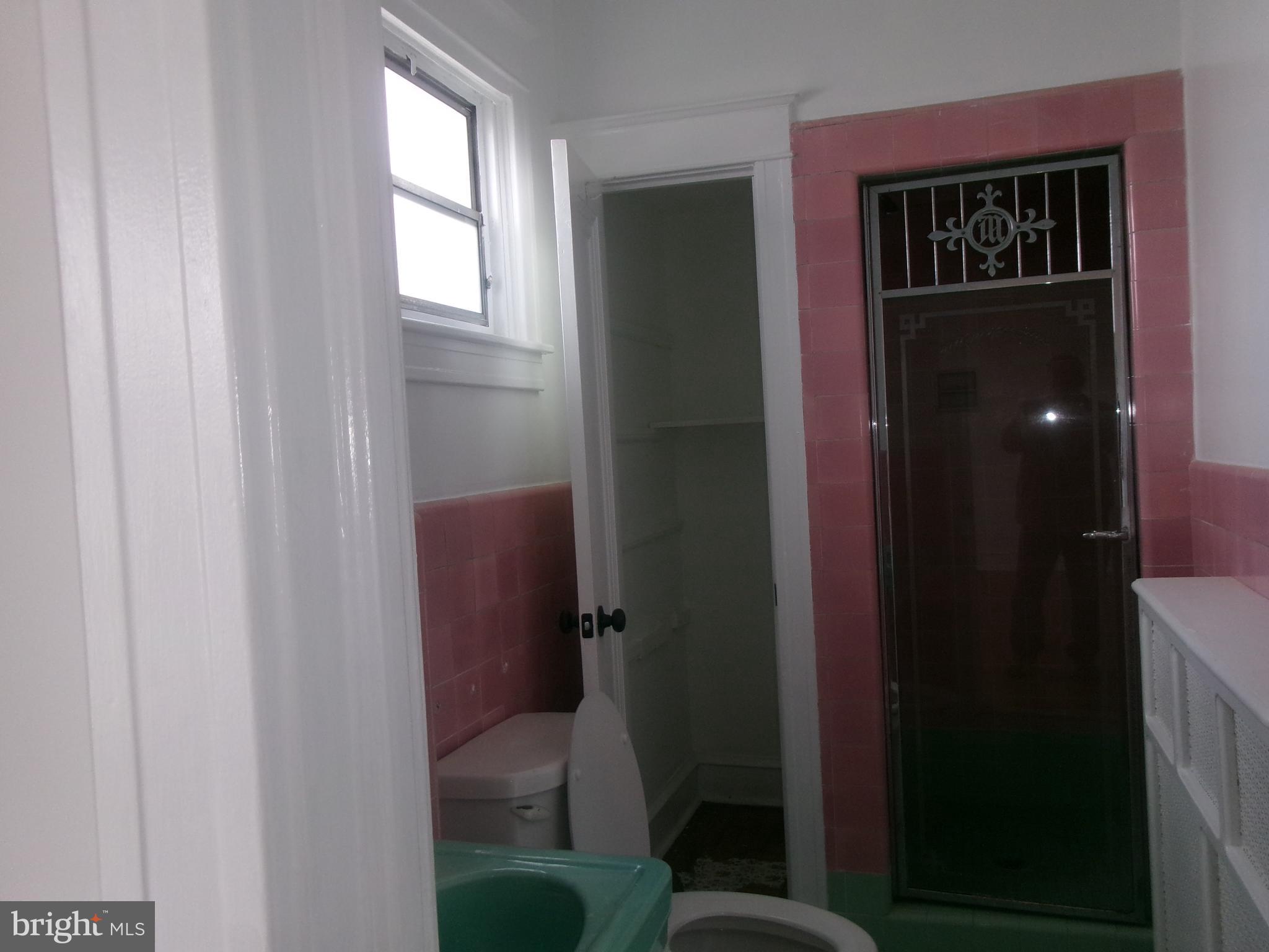 200 Wembly Road Upper Darby, PA 19082 - Photo 42 of 47 a bathroom with a toilet