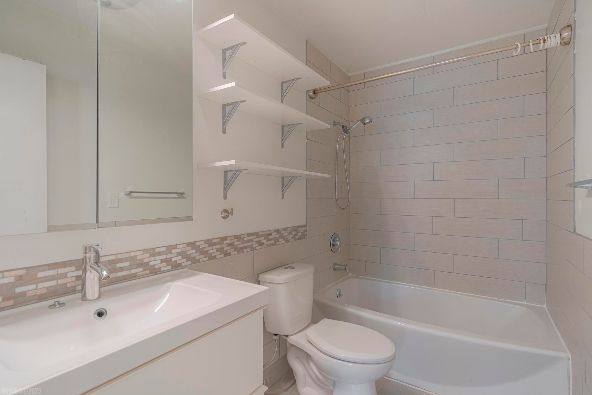 309 Loudon Road, Unit 434 Blacksburg, VA 24060 - Photo 13 of 24 Gallery Image 13