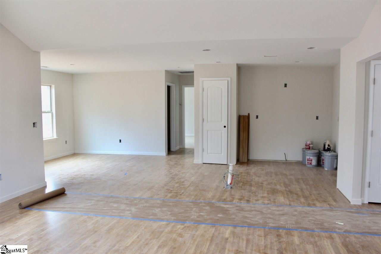 316 Catterick Way Fountain Inn, SC 29644 - Photo 5 of 6 Gallery Image 5
