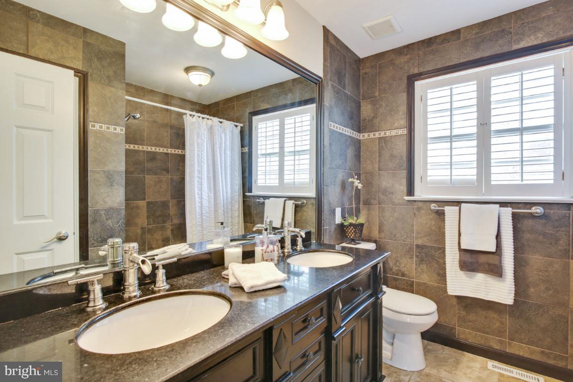 8141 Stone Ridge Drive Frederick, MD 21702 - Photo 22 of 33 Updated hall bath