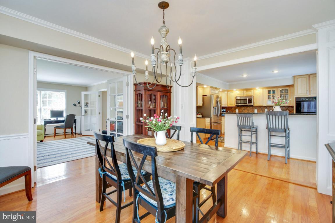 8141 Stone Ridge Drive Frederick, MD 21702 - Photo 7 of 33 Dining / kitchen