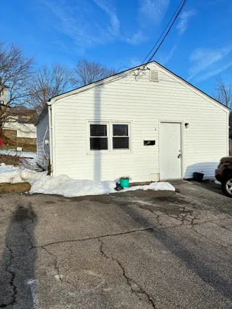 $1,275 | 37 Wakefield Street, Unit 6, West Warwick, RI 02893