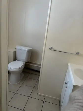 $1,275 | 37 Wakefield Street, Unit 6, West Warwick, RI 02893